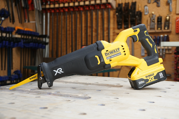DEWALT 20 Volt XR Reciprocating Saw With Power Detect