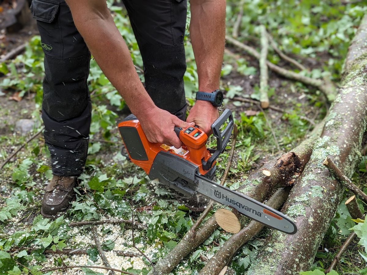 Husqvarna Battery Top-Handle Chainsaw H2H Testing